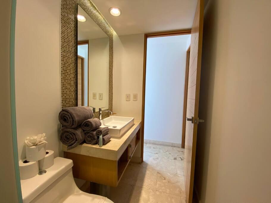 Anah - Brilliant Roof! Excelente Location, Full Gym! Apartamento Playa del Carmen
